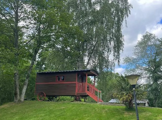 База отдыха Les Etangs De *